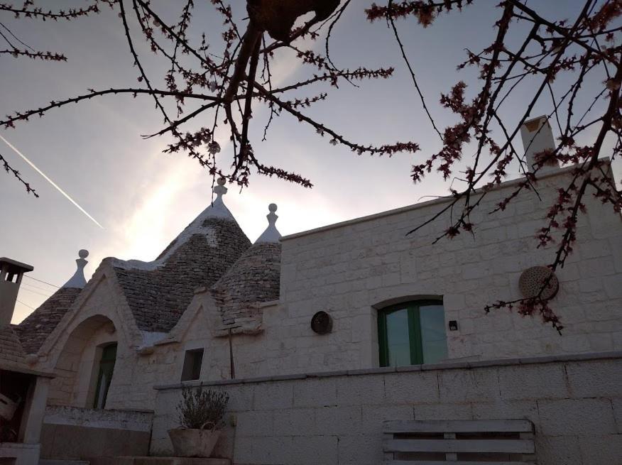 Trullo Le Tre Sorelle Чистернино Экстерьер фото
