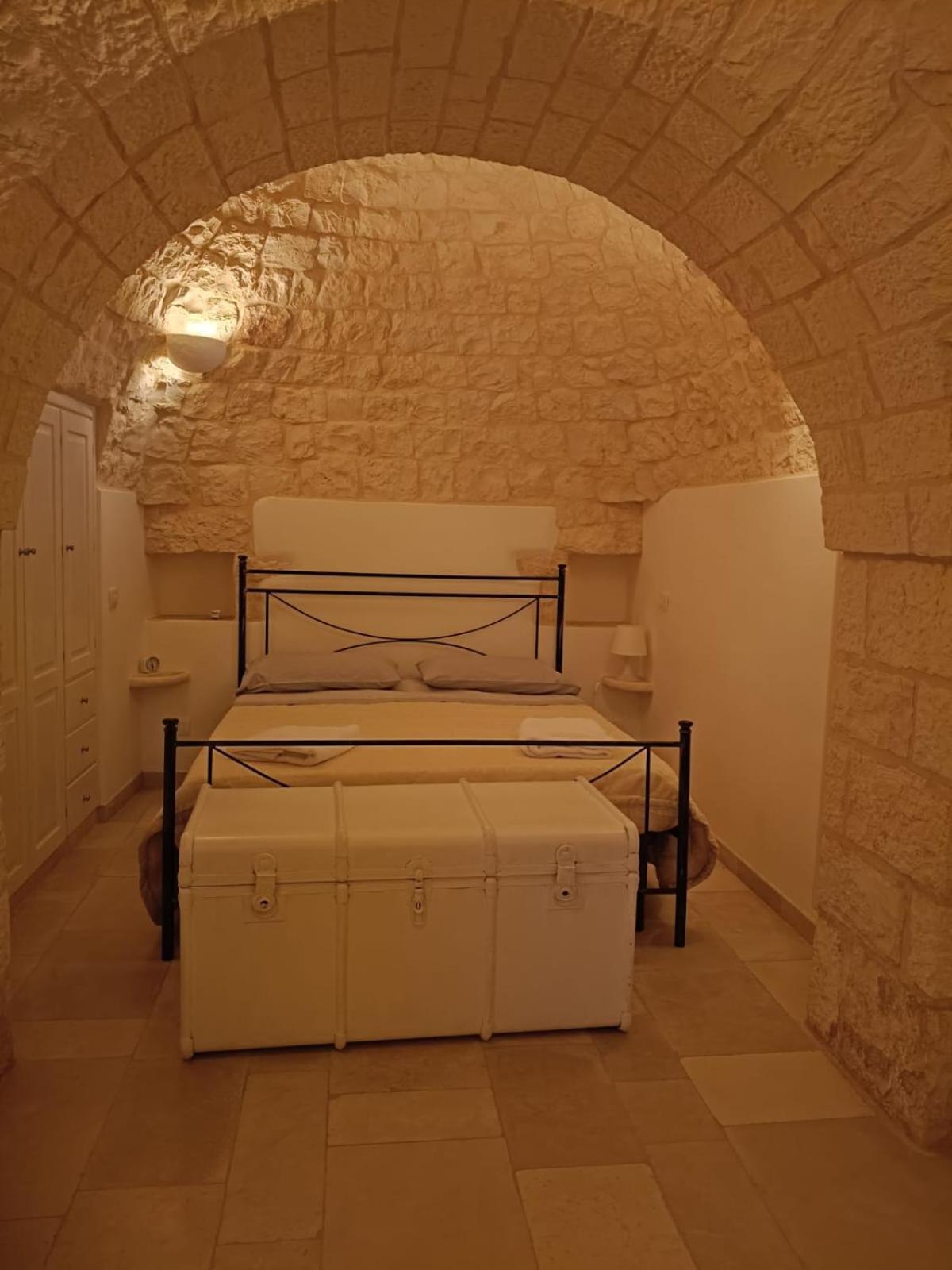 Trullo Le Tre Sorelle Чистернино Экстерьер фото