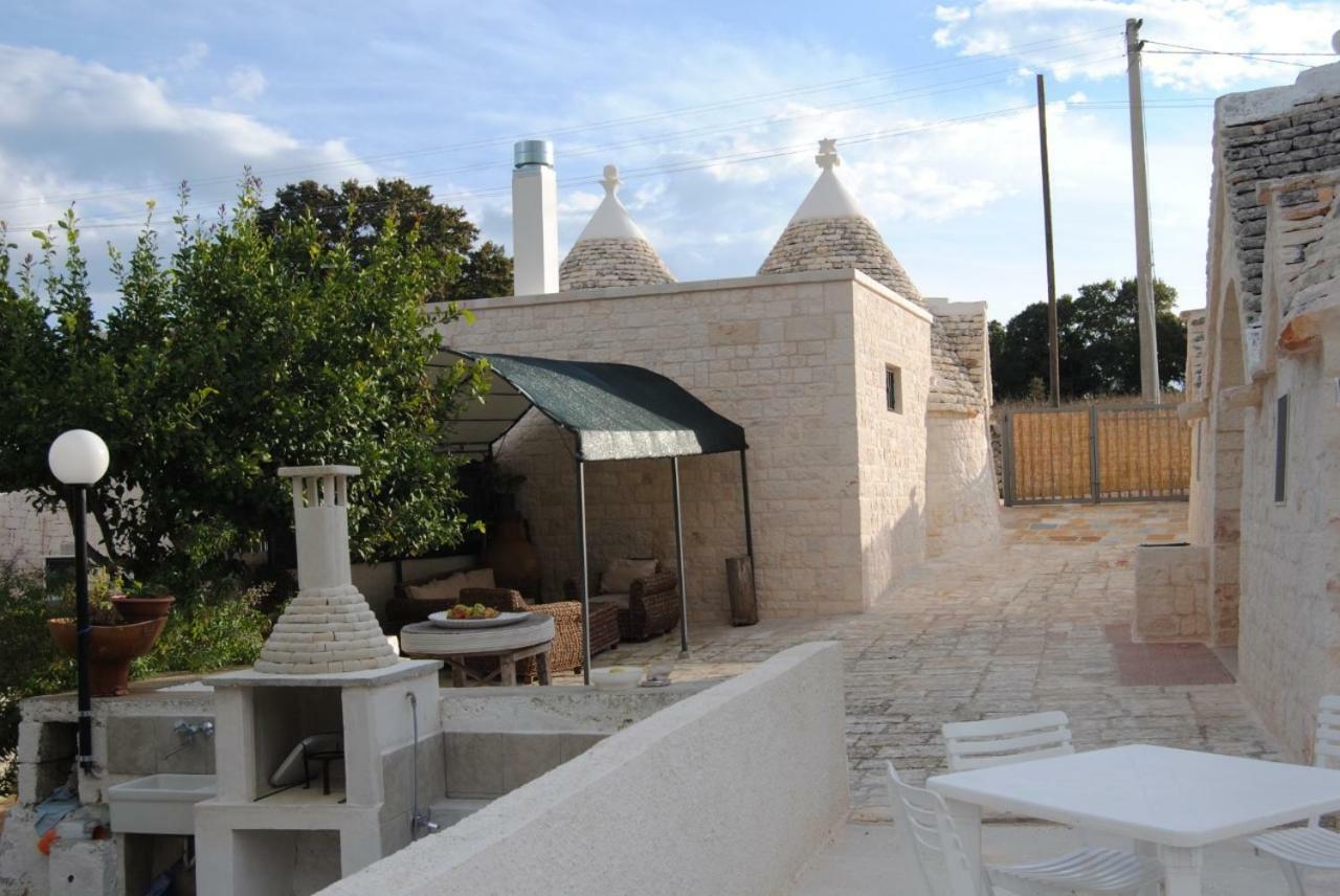 Trullo Le Tre Sorelle Чистернино Экстерьер фото
