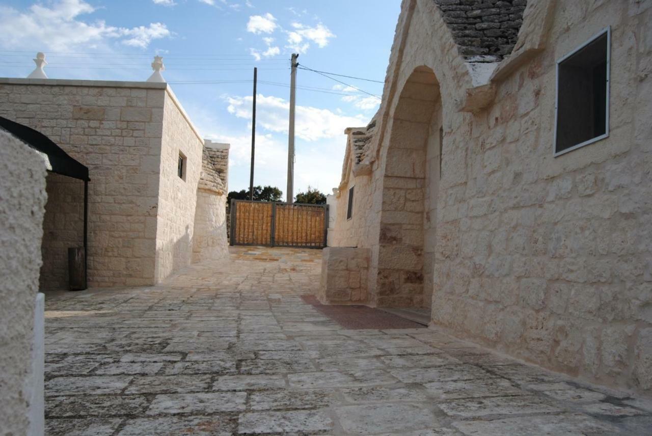 Trullo Le Tre Sorelle Чистернино Экстерьер фото