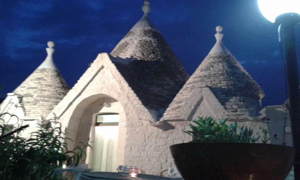 Trullo Le Tre Sorelle Чистернино Экстерьер фото