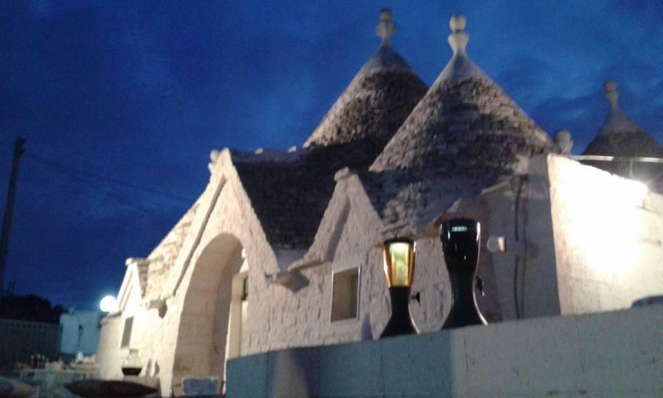 Trullo Le Tre Sorelle Чистернино Экстерьер фото