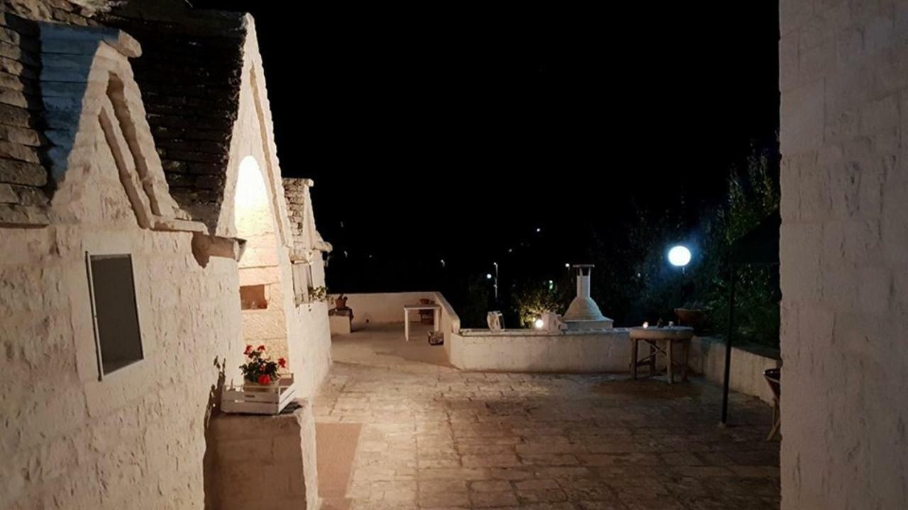Trullo Le Tre Sorelle Чистернино Экстерьер фото
