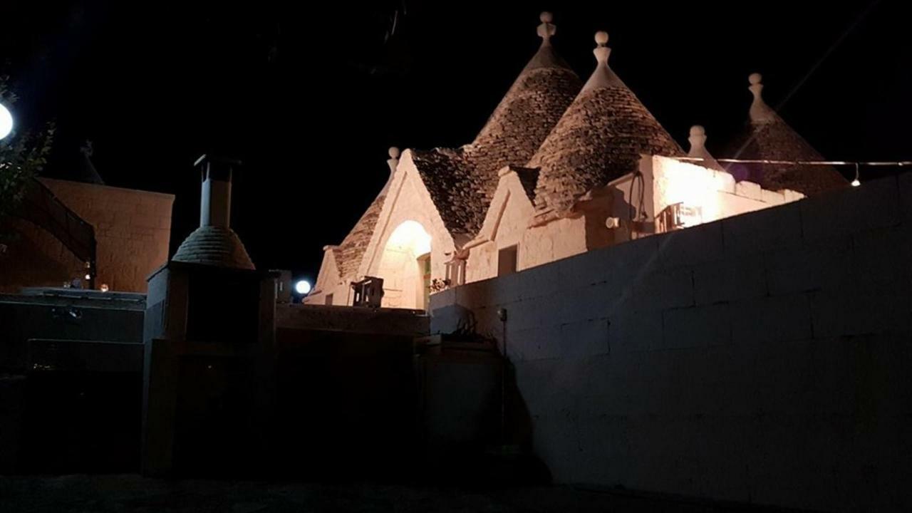 Trullo Le Tre Sorelle Чистернино Экстерьер фото